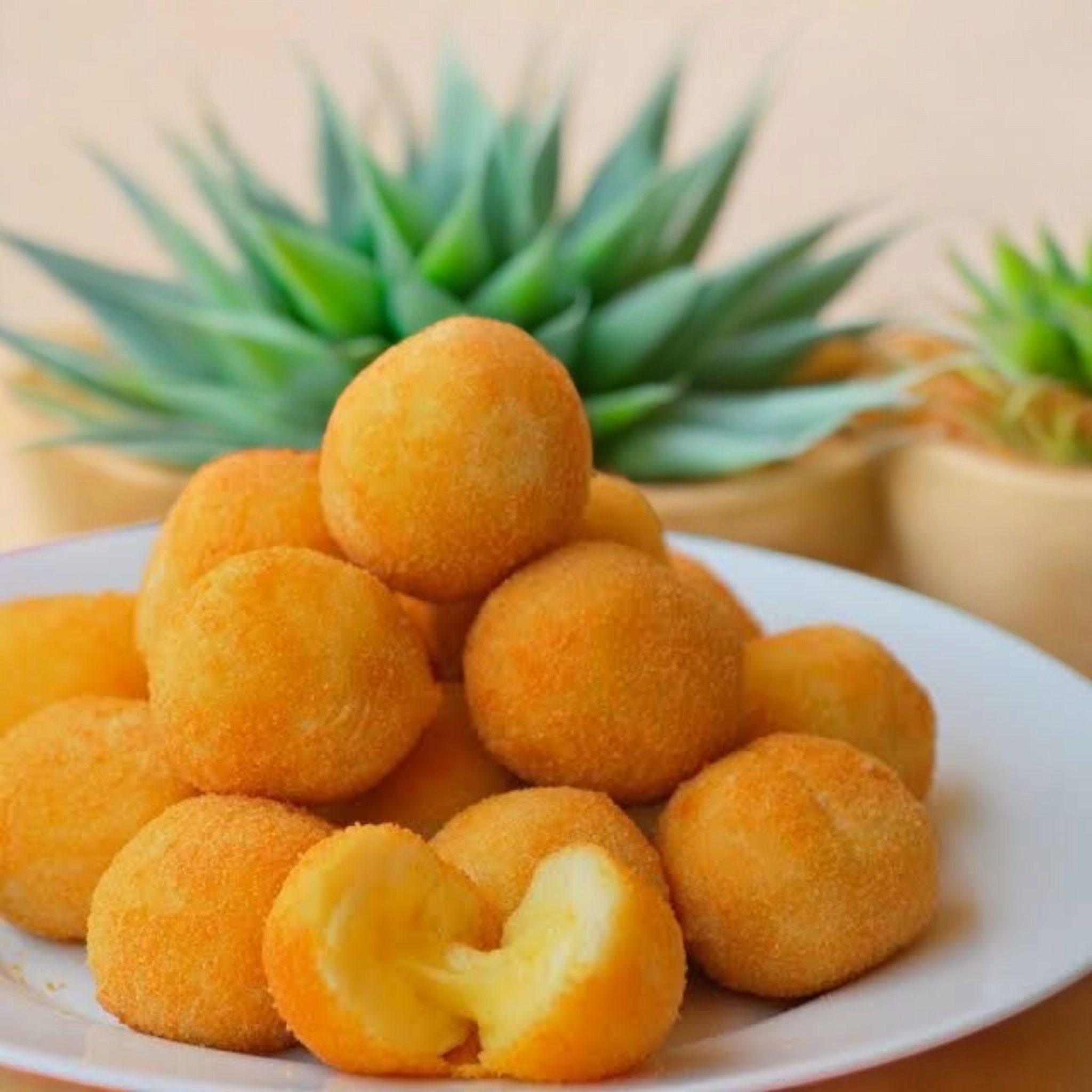 Bolinha de queijo (Frita na hora)